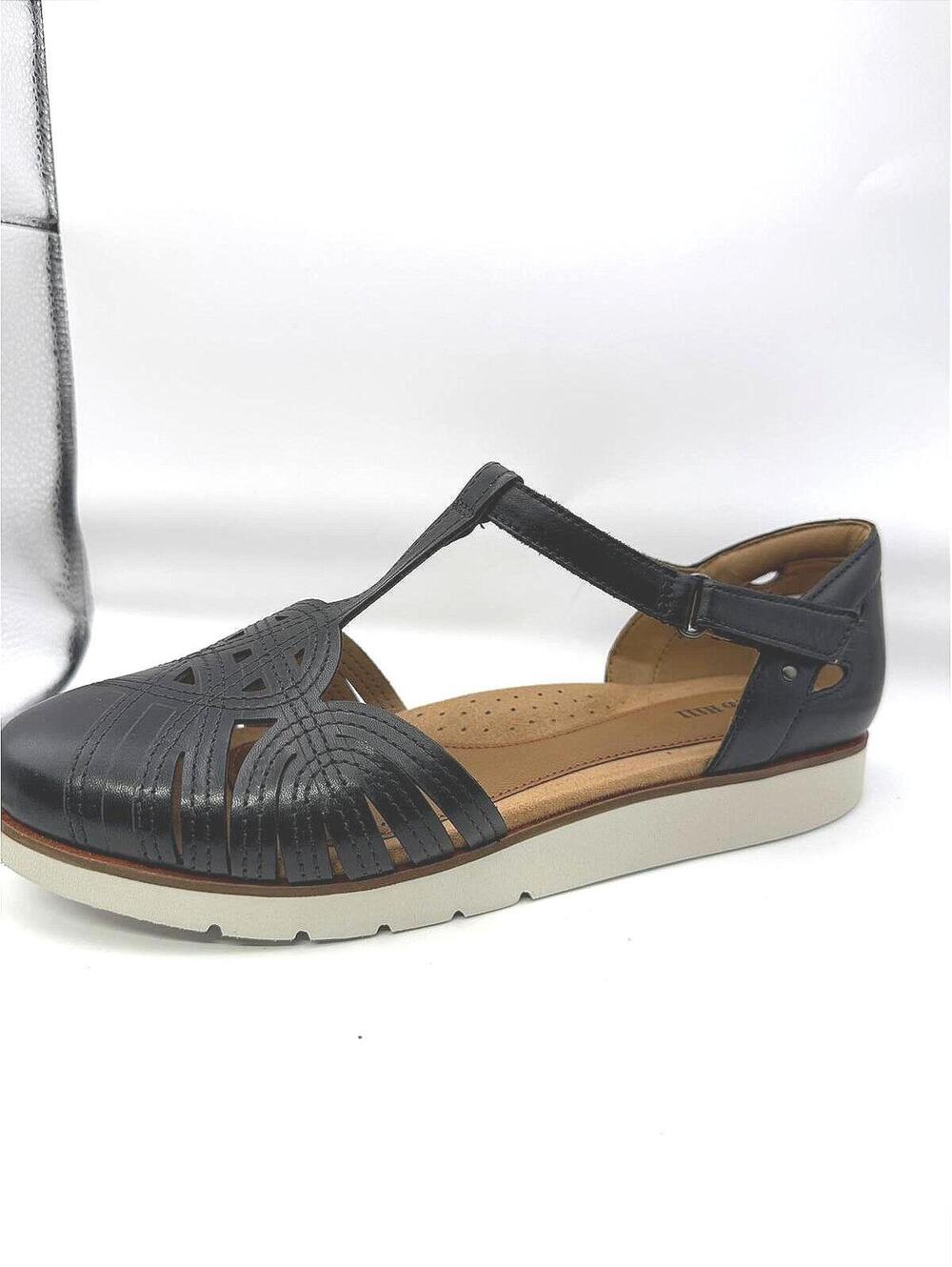 Cobb Hill Women's Black Leather T-Strap Sandals Size 9